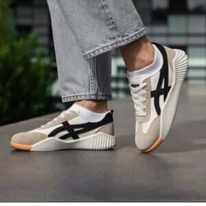 Ultra-comfortable Vintage Sneakers - DeFlorance